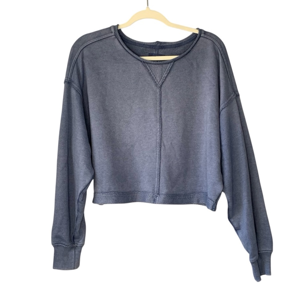 Aerie blue washed textured cropped‎ loungewear pullover sweatshirt. Size M